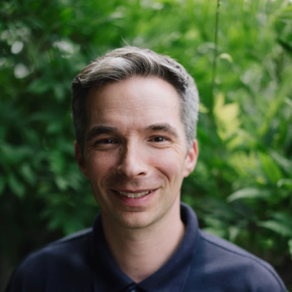 Dr Tim McDowall